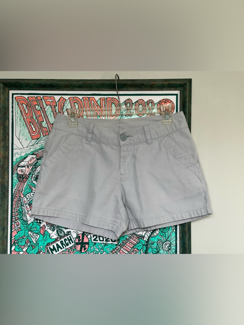 Columbia Gray Women's Lightweight Cotton Outdoor 4” Inseam Shorts Size 2 Pockets
